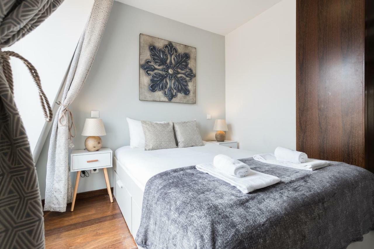 Rossio Penthouse Three-Bedroom Apartment W/ River View And Parking - By Lu Holidays Lisbon Bagian luar foto