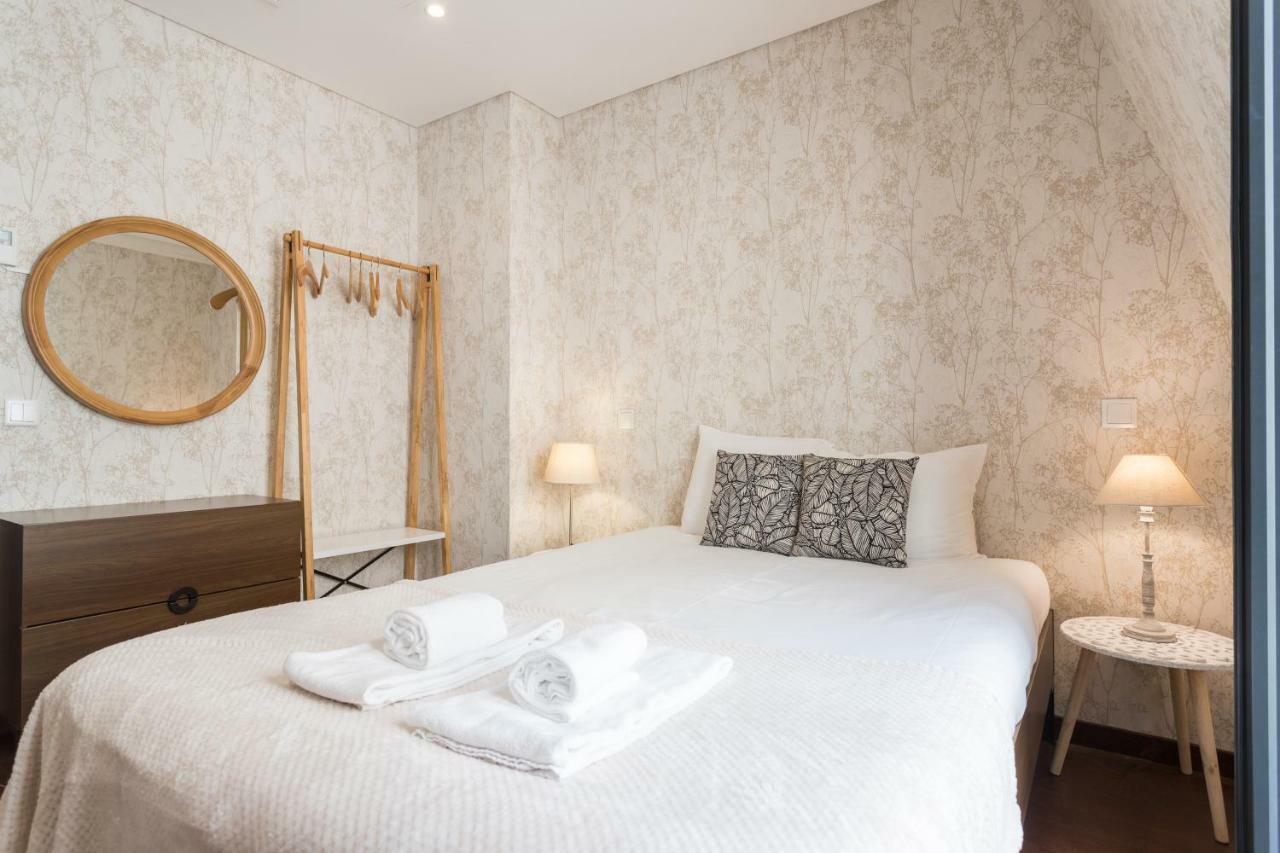 Rossio Penthouse Three-Bedroom Apartment W/ River View And Parking - By Lu Holidays Lisbon Bagian luar foto