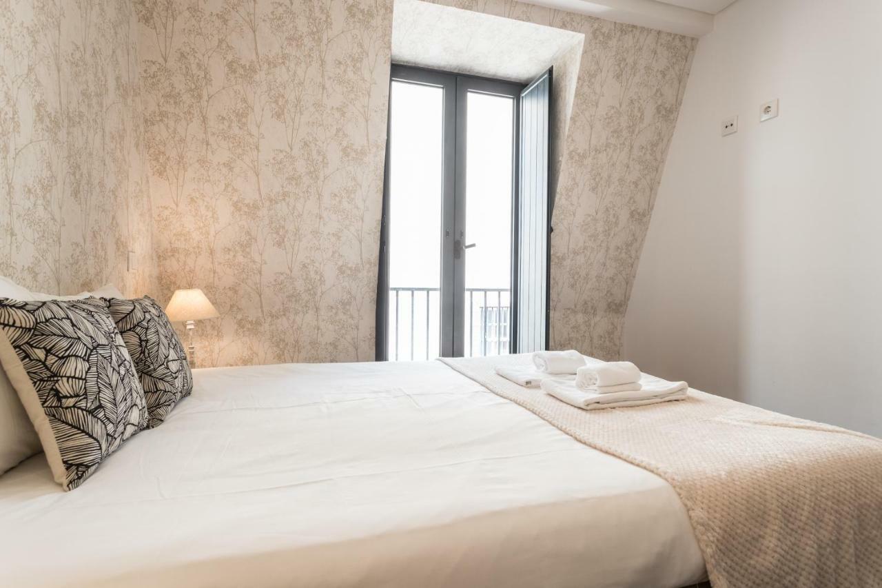 Rossio Penthouse Three-Bedroom Apartment W/ River View And Parking - By Lu Holidays Lisbon Bagian luar foto